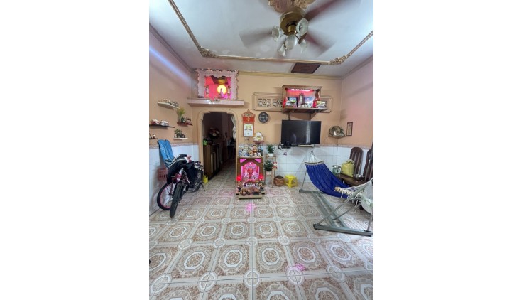 Nhà Hẻm Xe Hơi Nguyễn Ảnh Thủ, Vị Trí Sát Mặt Tiền, 94.4m2 Được Xây Thành 2 Căn Nhà, Giá Chỉ 5.5 Tỷ.